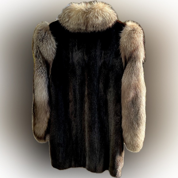 Vintage Coyote Fur Jacket - Picture 2 of 7